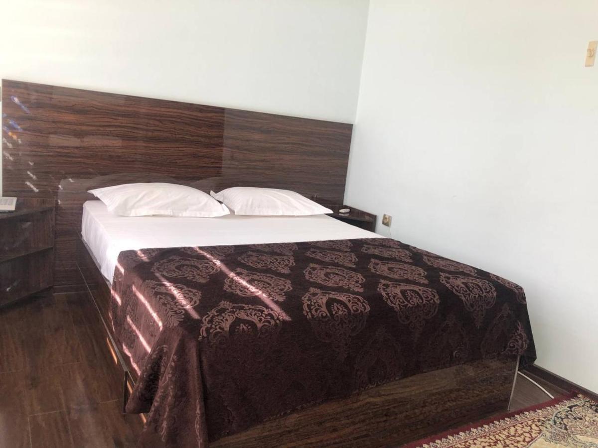 Hotel Admiral Termez Zewnętrze zdjęcie